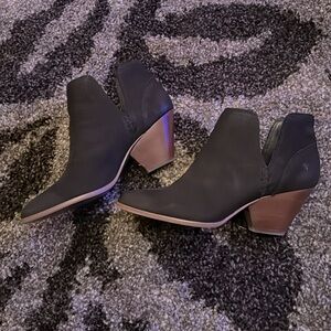 FRYE Leather Boots preowned like new Size 7.5